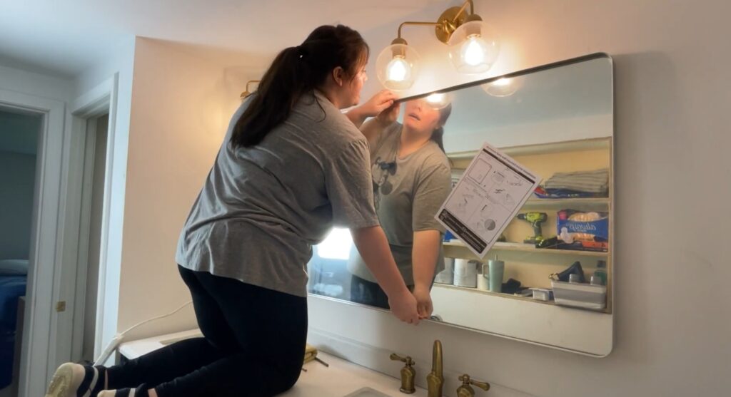 Hanging mirror