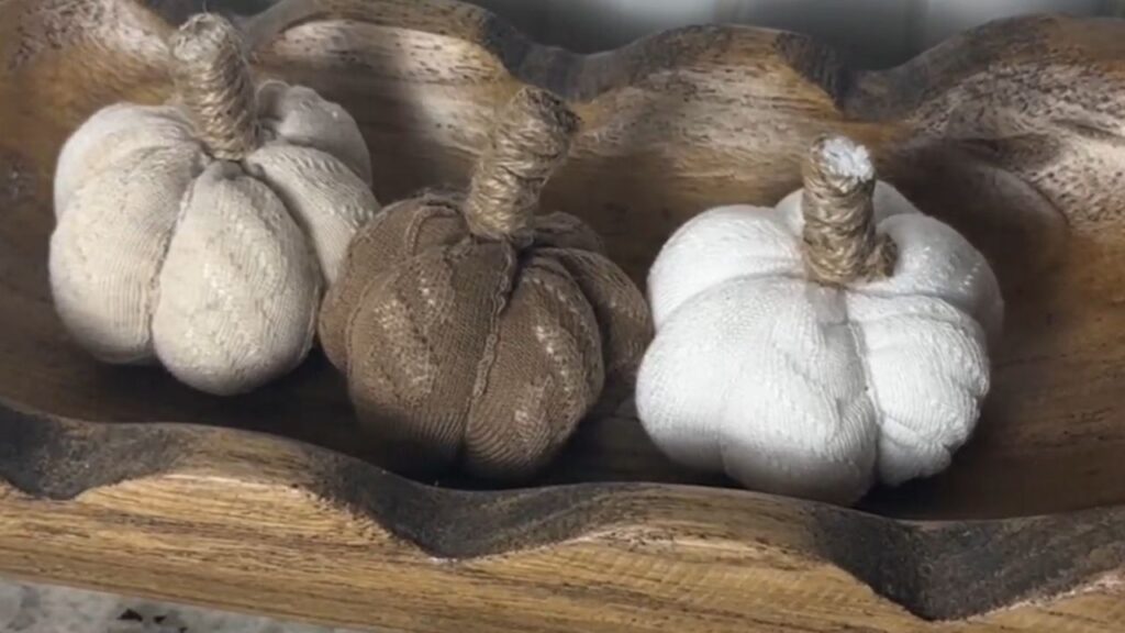 DIY Sock Pumpkins for Fall Home Decor 